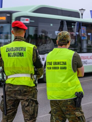 Der Verkehr in der Grenzregion läuft nach Angaben des Innenministeriums in Warschau reibungslos.