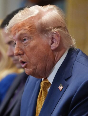 Trump kritisiert Putin.