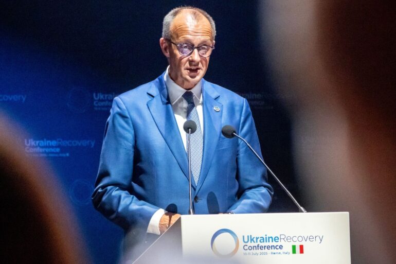 «Unsere Unterstützung für ihr Land ist unerschütterlich», verspricht Kanzler Friedrich Merz dem ukrainischen Präsidenten Wolodymyr Selenskyj.