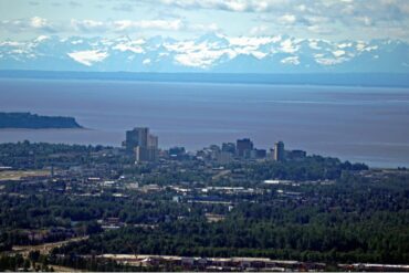 Die Stadt Anchorage ist Schauplatz eines Treffens zwischen US-Präsident Trump und dem russischen Präsidenten Putin.