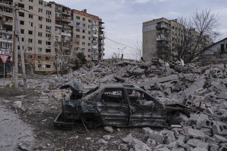 Die Stadt Pokrowsk ist nach monatelangem russischem Beschuss schwer zerstört, wird aber immer noch von ukrainischen Truppen gehalten. (Archivbild)