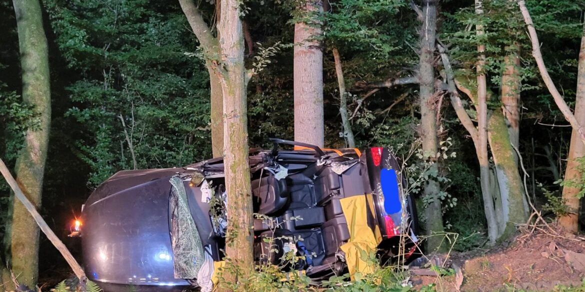 Bei den Insassen des Wagens handelte es sich um zwei Ehepaare.