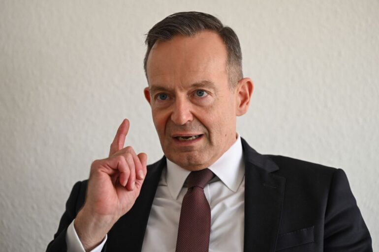 Der frühere Bundesverkehrsminister Wissing hat einen neuen Job in der Wirtschaft. (Archivbild)