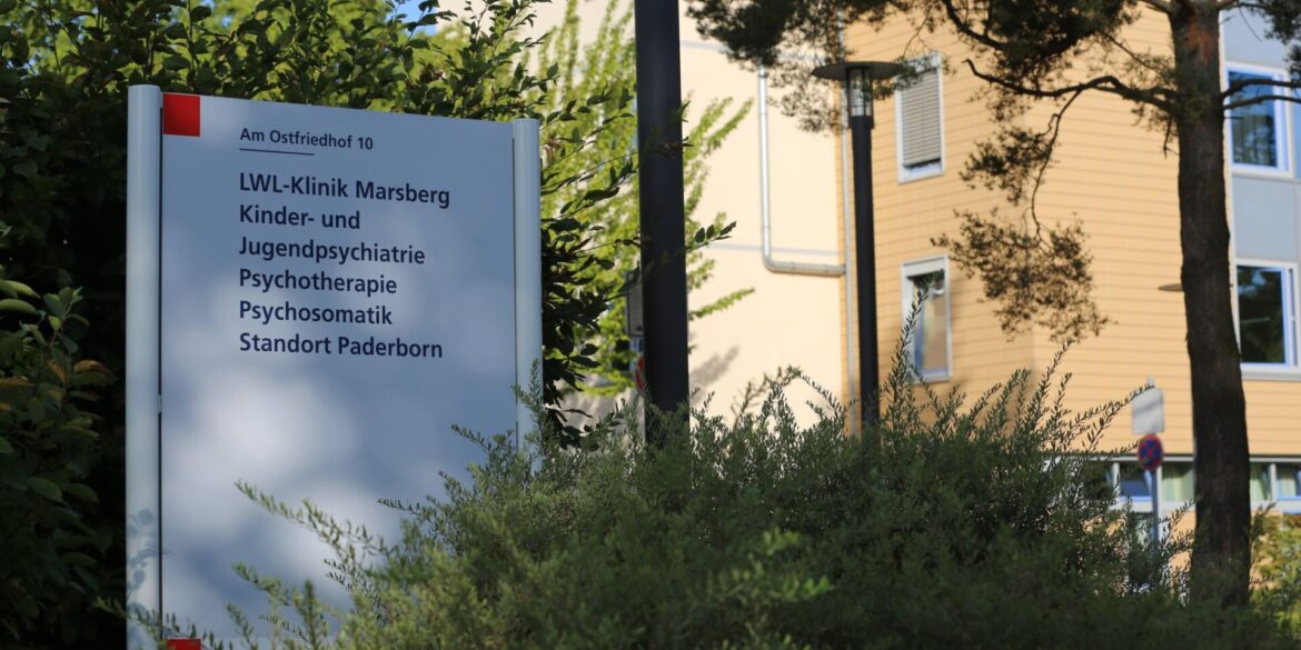 In dieser LWL-Klinik soll eine 13-Jährige eine Betreuerin angegriffen und verletzt haben. (Archivbild)