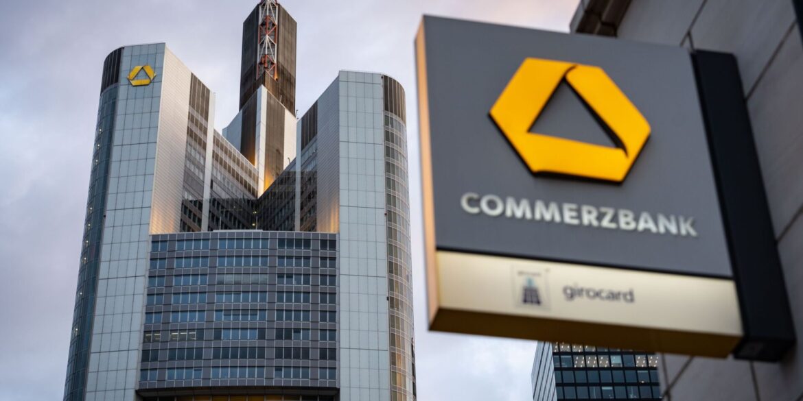 Die Commerzbank wehrt sich seit Monaten gegen Übernahmeambitionen der Unicredit. (Archivbild)