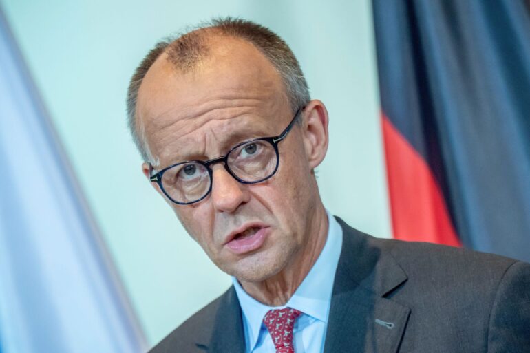 Kanzler Merz hält seine Entscheidung weiter für richtig. (Archivbild)