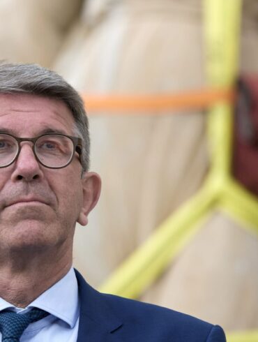 Kulturstaatsminister Wolfram Weimer empfiehlt öffentlich geförderten Institutionen einen Verzicht auf Gendersprache mit Sonderzeichen. (Archivbild)
