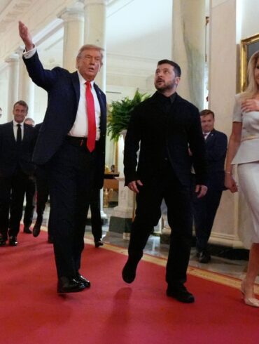 Trump sagt, er fand es «besser», wenn sich Selenskyj und Putin zunächst ohne ihn treffen.