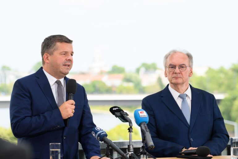 Ministerpräsident Reiner Haseloff hat Sven Schulze als seinen Nachfolger vorgeschlagen.