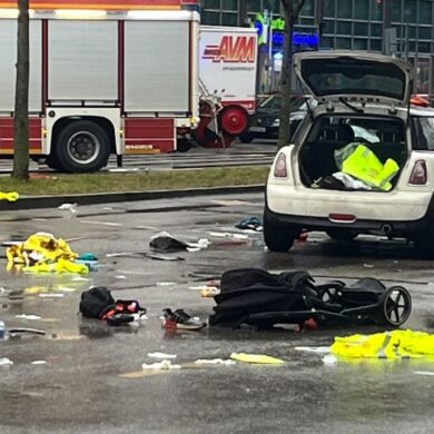 Mit seinem Auto überfuhr der Mann mehrere Menschen. (Archivbild)