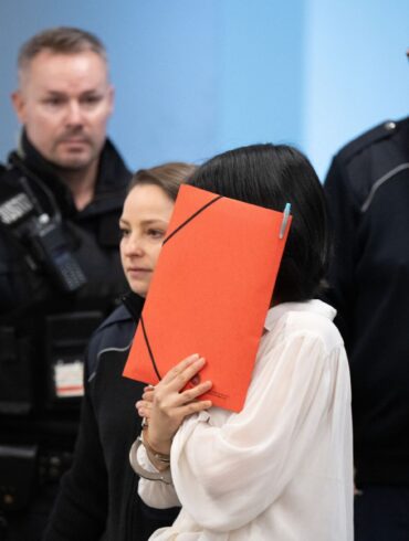 In Dresden hat der Prozess wegen Agententätigkeit für einen chinesischen Geheimdienst begonnen.