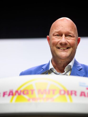 Thüringens Ex-Kurzzeitministerpräsident Thomas Kemmerich verlässt die FDP. (Archivbild)