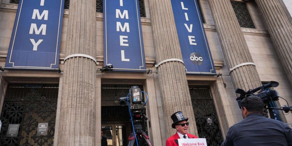 Jimmy Kimmel ging nach einer Zwangspause wieder auf Sendung.