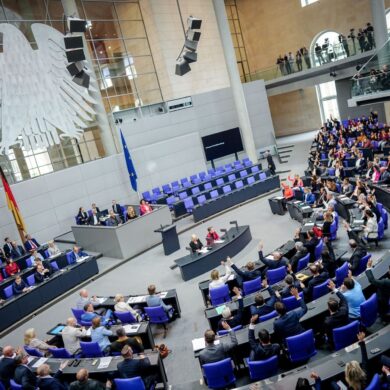 Union und SPD wollen die Regeln für den Bundestag reformieren. (Archivbild)