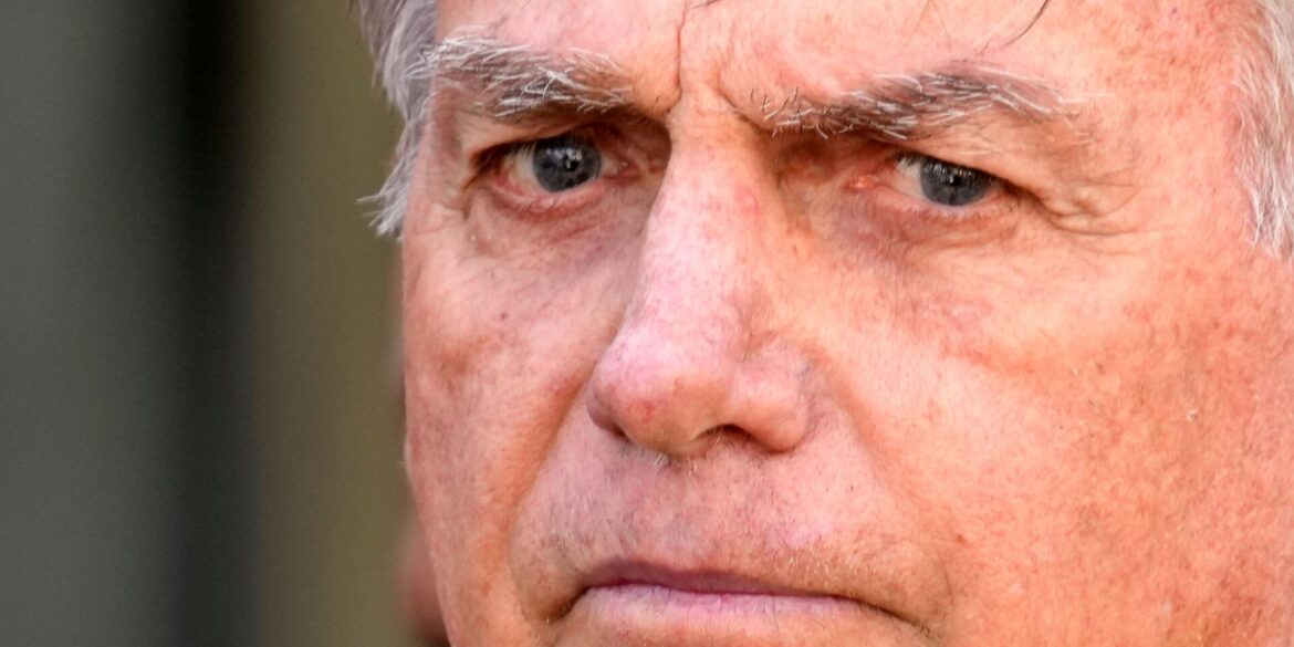In Brasilien hat das Oberste Gericht mit der Urteilsfindung gegen den früheren Präsidenten Jair Bolsonaro begonnen. (Archivbild)