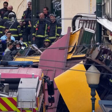 Sirenen heulten nach dem Unfall pausenlos.