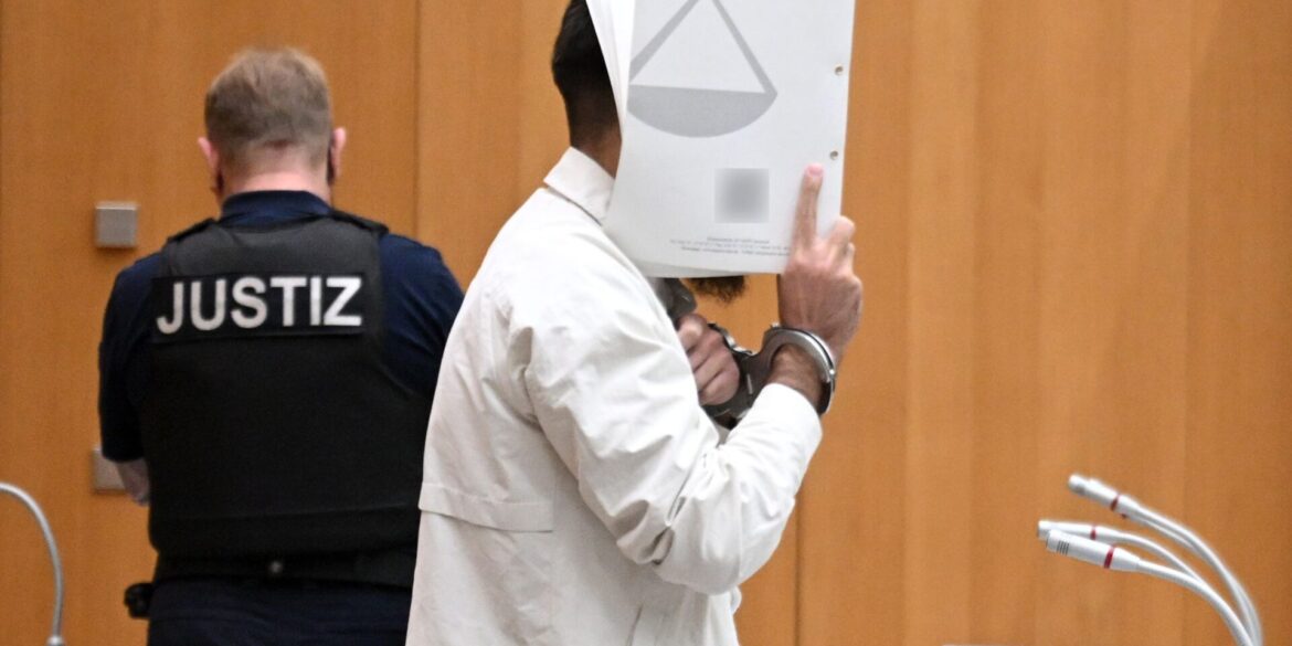 Das Gericht stellte die besondere Schwere der Schuld fest.