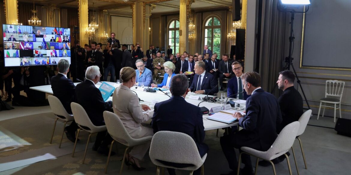 Kanzler Merz nahm per Video an dem Treffen in Paris teil.