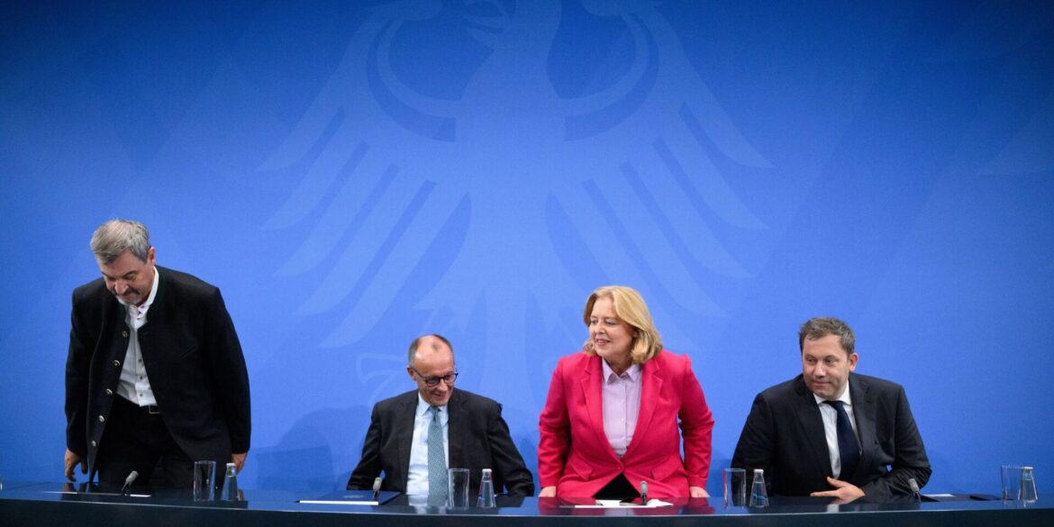 Schwarz-Rot will mit der Stahlindustrie sprechen.