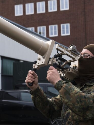 Zuletzt machten illegale Drohnenüberflüge etwa in Skandinavien häufiger Schlagzeilen - der Bund will nun die Rechtslage verschärfen. (Symbolbild)