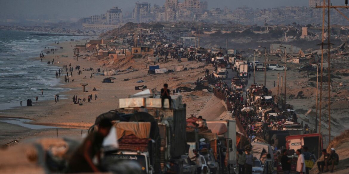 Seit Tagen flüchten Menschen aus der Stadt Gaza. (Archivbild)