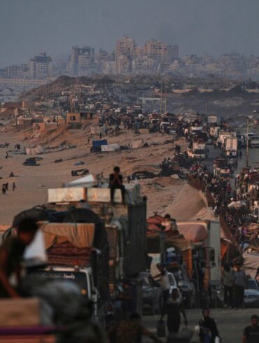 Seit Tagen flüchten Menschen aus der Stadt Gaza. (Archivbild)