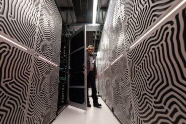 Ein Modul des ersten europäischen Supercomputers der Exascale-Klasse. Mit JUPITER nimmt der erste europäische Supercomputer der Exascale-Klasse  in Jülich seinen Betrieb auf.