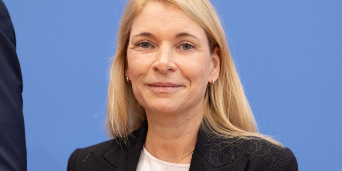 Trotz Gegenstimmen: Evelyn Palla ist vom Aufsichtsrat der Deutschen Bahn zur neuen Konzernchefin berufen worden.