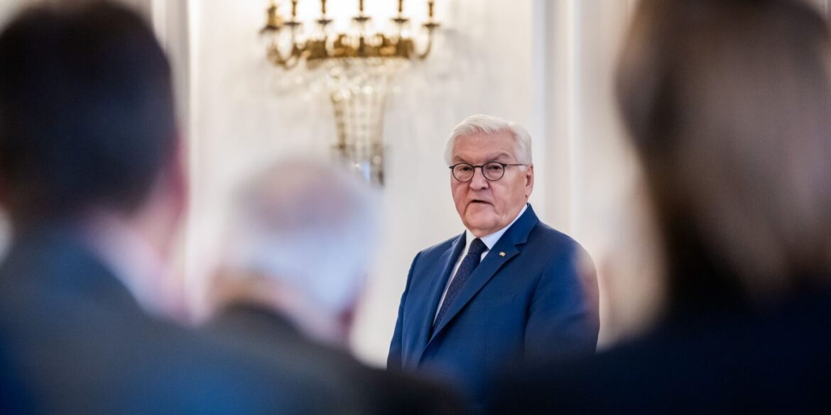 Seine Amtszeit endet im März 2027. Doch die Debatte über Steinmeiers Nachfolge hat bereits begonnen.