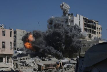 Bei neuen Angriffen des israelischen Militärs im Gazastreifen sind einem Bericht der palästinensischen Nachrichtenagentur Wafa zufolge mindestens zwölf Menschen getötet worden. (Archivfoto)