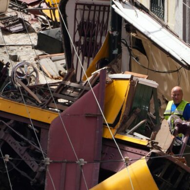 Nach ersten Erkenntnissen des Amtes für die Verhütung und Untersuchung von Flug- und Eisenbahnunfällen (GPIAAF) hat sich das Haltekabel vom Wagen der Standseilbahn gelöst und so das Unglück verursacht. (Archivfoto)