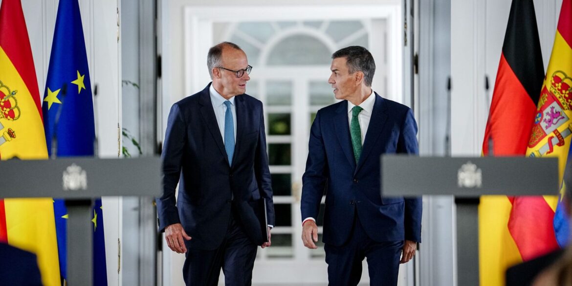 Bundeskanzler Merz betont bei seinem Antrittsbesuch in Madrid, dass Deutschland an der Seite Israels stehe.