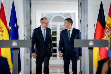 Bundeskanzler Merz betont bei seinem Antrittsbesuch in Madrid, dass Deutschland an der Seite Israels stehe.