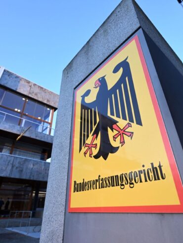 Nach der gescheiterten Neubestellung neuer Richterinnen und Richter fürs Bundesverfassungsgericht kommt ein neuer Anlauf. (Symbolbild)