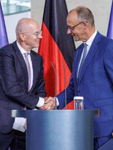 Der Banker Blessing soll im Auftrag des Kanzlers Investoren gewinnen.