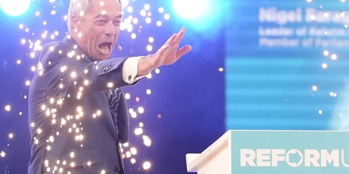Farage wird von seinen Anhängern gefeiert wie ein Star.