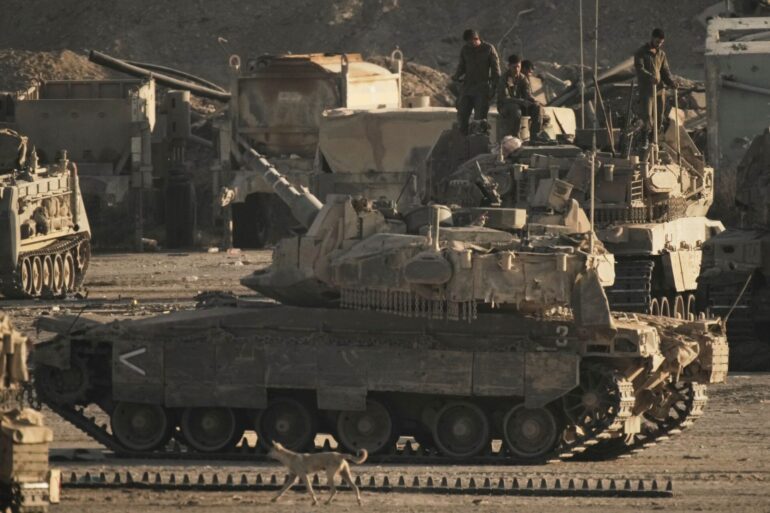 Israelische Panzer an der Grenze zum Gazastreifen.