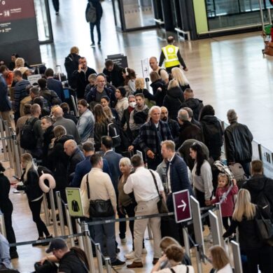 Passagiere müssen am Flughafen BER Geduld mitbringen. (Archivbild)