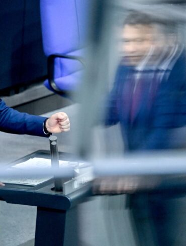 Finanzminister Klingbeil verteidigte seinen Etat im Bundestag.