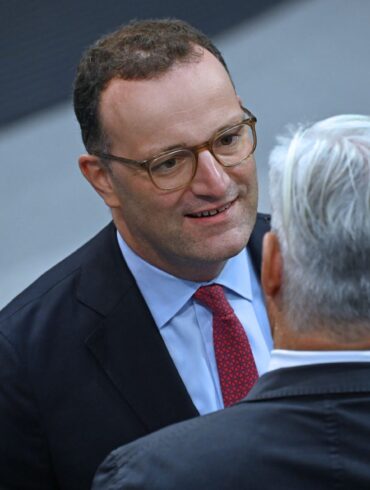 Unionsfraktionschef Spahn hat eine Debatte über die Vermögensverteilung angestoßen.