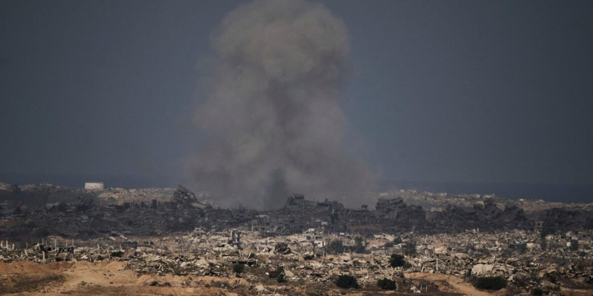 Rauch steigt auf nach einem israelischen Militärschlag im nördlichen Gazastreifen.