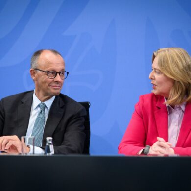 Kanzler Friedrich Merz will mit Sozialministerin Bärbel Bas Sozialreformen angehen.