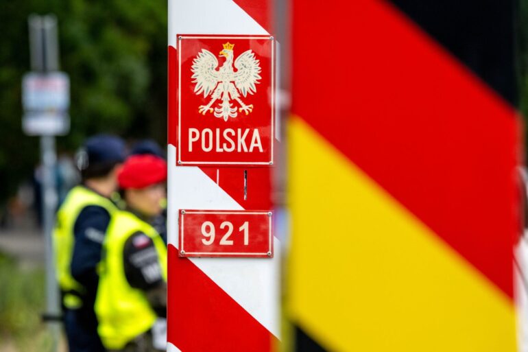 Die polnischen Kontrollen an der Grenze zu Deutschland werden bis zum 4. April verlängert. (Archivbild)