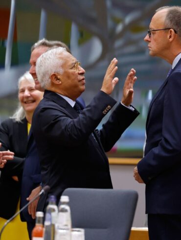 EU-Ratspräsident Costa muss beim Gipfel eine Äußerung des Kanzlers zurechtrücken.