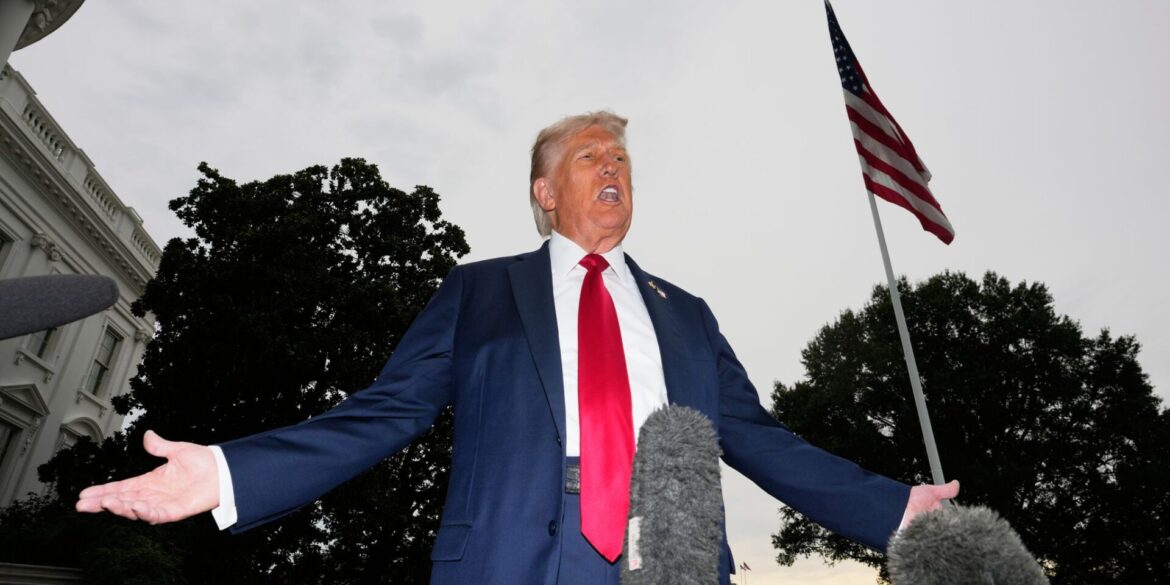 Trump fordert Israel auf, die Bombardierung des Gazastreifens zu stoppen. (Archivbild)