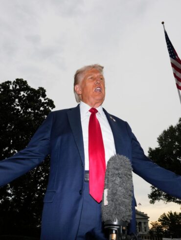 Trump fordert Israel auf, die Bombardierung des Gazastreifens zu stoppen. (Archivbild)