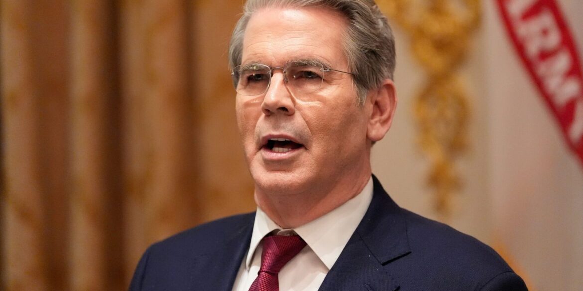 Verkündet schärfe US-Sanktionen gegen Russland: US-Finanzminister Scott Bessent. (Archivbild)