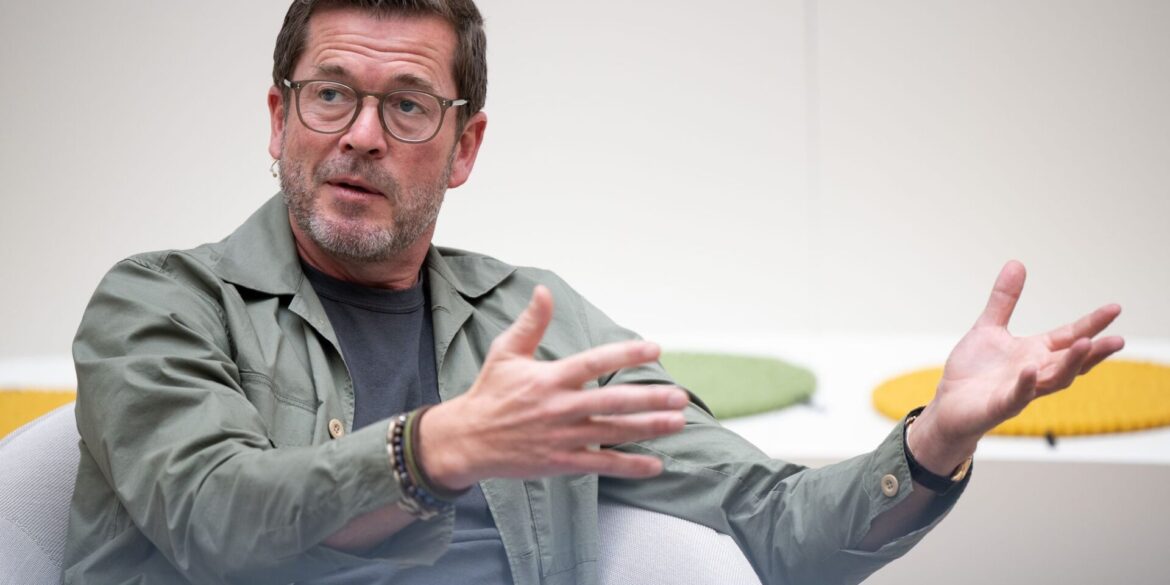 Karl-Theodor zu Guttenberg will die AfD inhaltlich konfrontieren. (Archivbild)