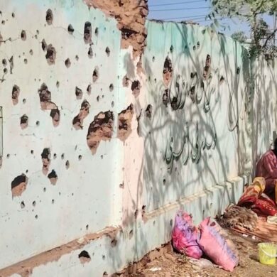 Die paramilitärische Miliz RSF hat nun fast komplett die Kontrolle über die westliche Region Darfur. Der Konflikt zwischen der Armee und der RSF erreicht damit einen neuen Höhepunkt.
