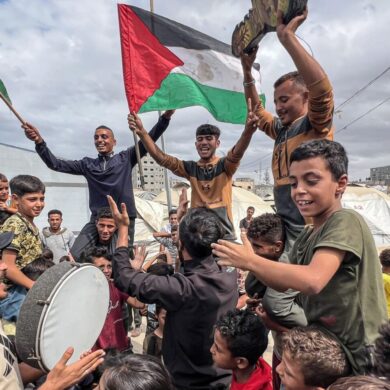 Im Gazastreifen feiern die Menschen das Abkommen und hoffen auf eine bessere Zukunft.